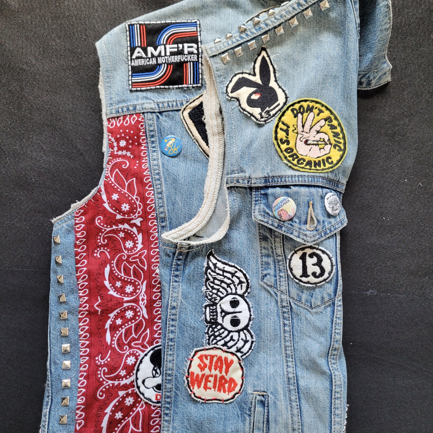 Handpainted Levi's Jacket "Rat Fink Choppers" / Veste sans manches Levi's peinte à la main - PUNK & COTON