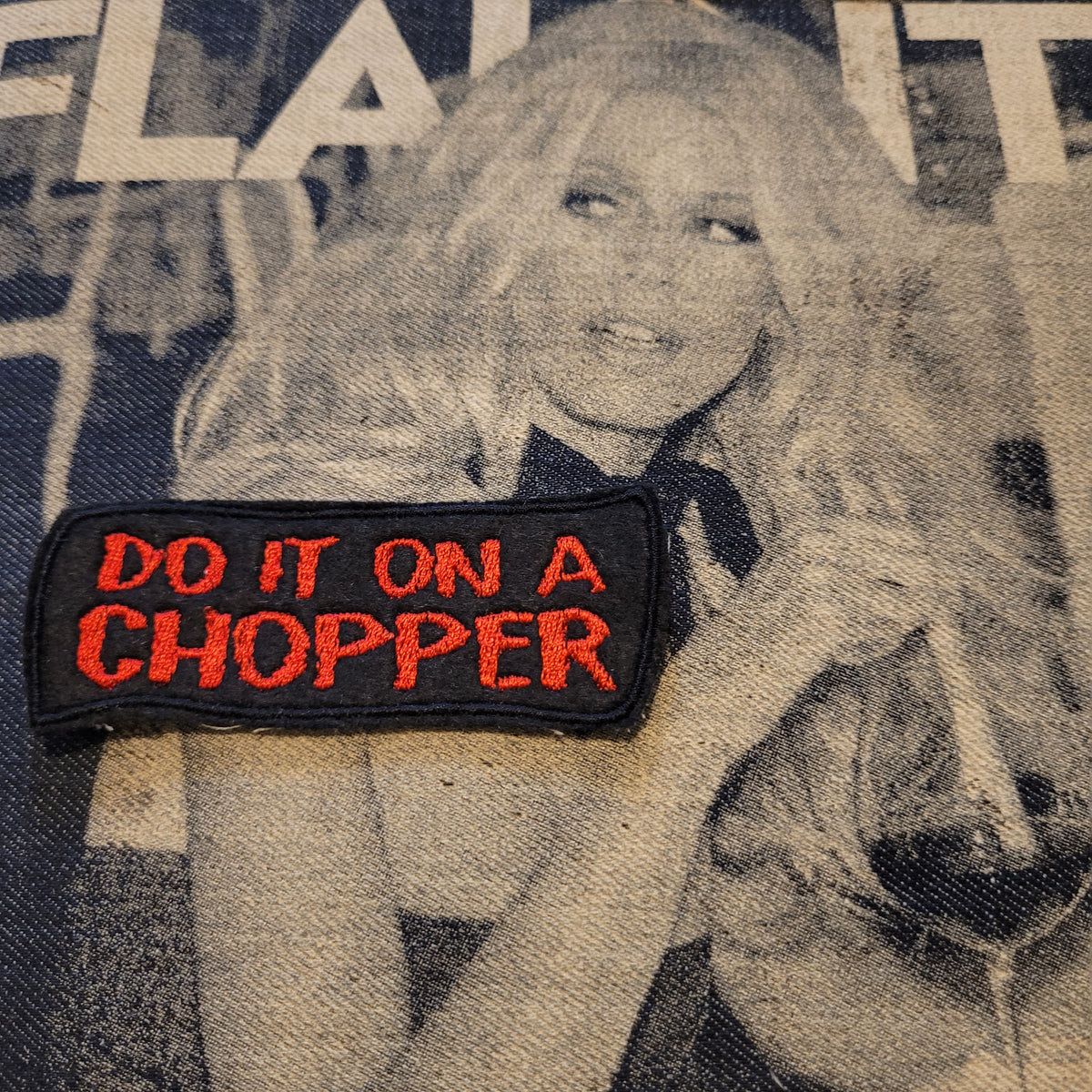 Patch Brodé "Do it on a chopper" version Noir/ Rouge