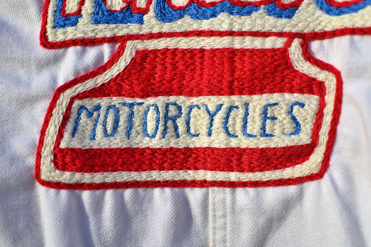 Jacket white workwear from the 50's Evel Knievel hand embroidered chainstitch/veste ouvrière brodée main point de chaînette - L'Insoumis Clothing