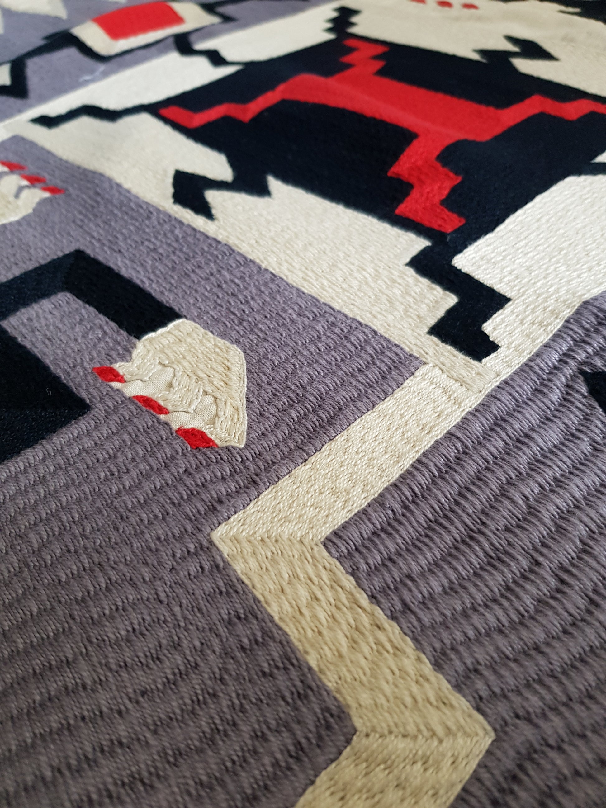 Navajo design blanket hand embroidererd by Sophie ( Solin) - PUNK & COTON