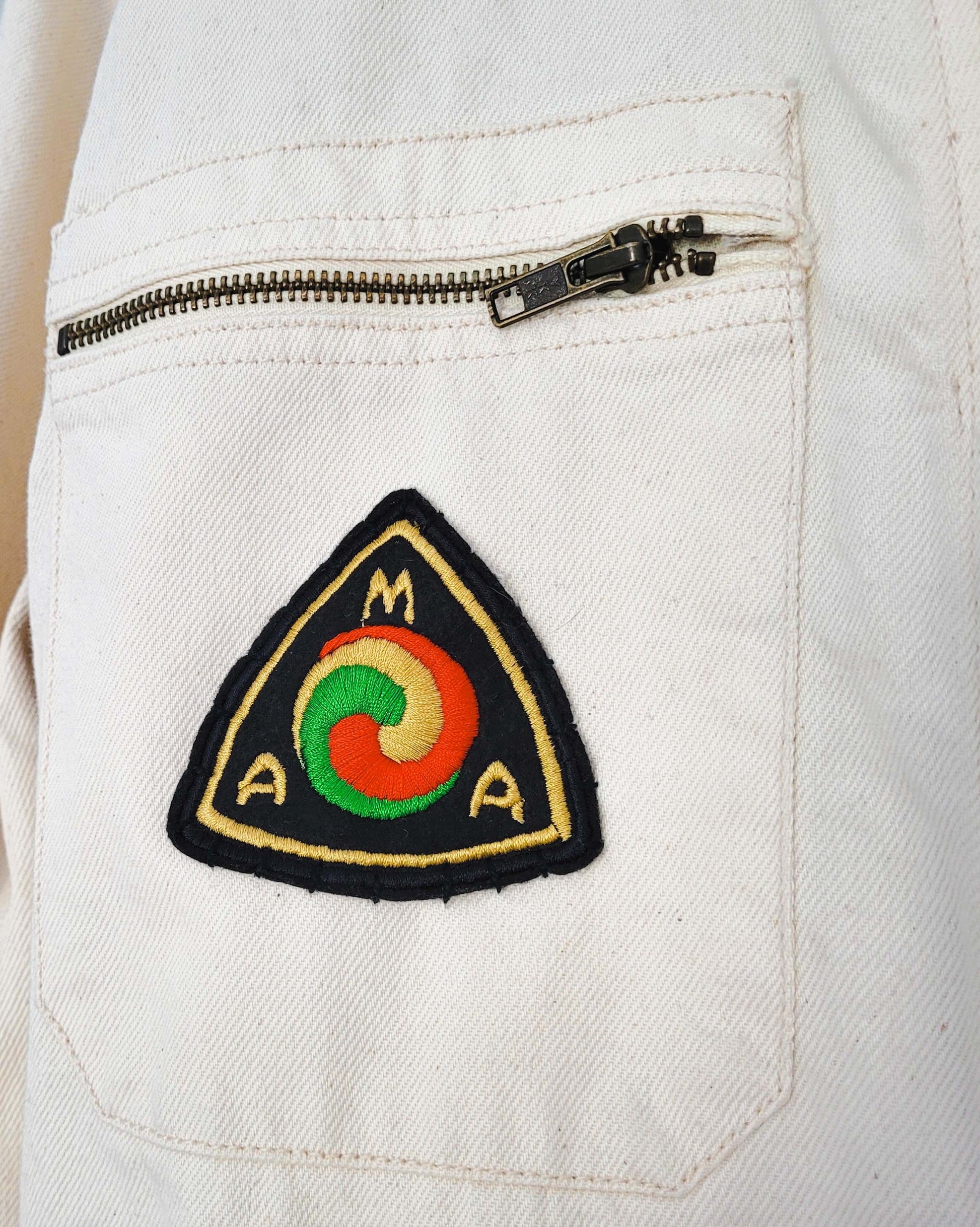 Coverall American Vintage hand embroidered chainstitch method combinaison  brodée à la main INDIAN - L'Insoumis Clothing