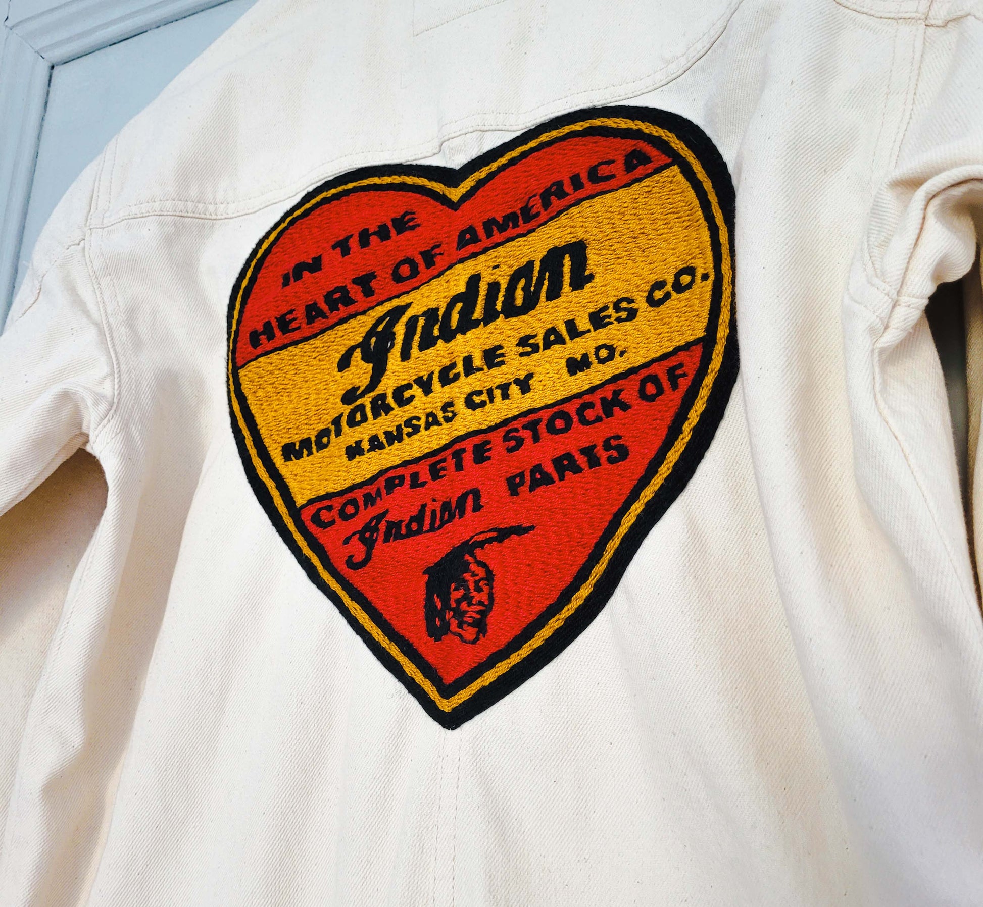 Coverall American Vintage hand embroidered chainstitch method combinaison  brodée à la main INDIAN - L'Insoumis Clothing