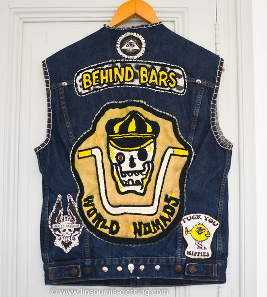 2nd version  "Behind bars" chainstitched by hand Levi's Jacket/ Veste levis vintage brodée main et patchée - PUNK & COTON