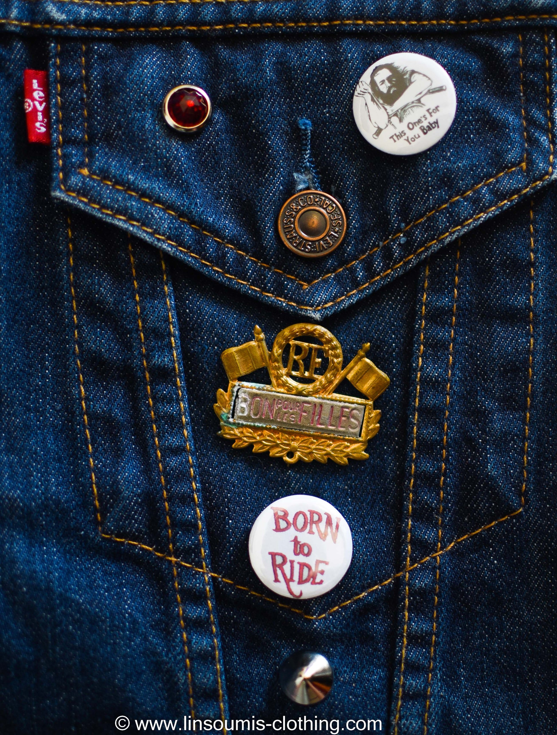 2nd version  "Behind bars" chainstitched by hand Levi's Jacket/ Veste levis vintage brodée main et patchée - PUNK & COTON