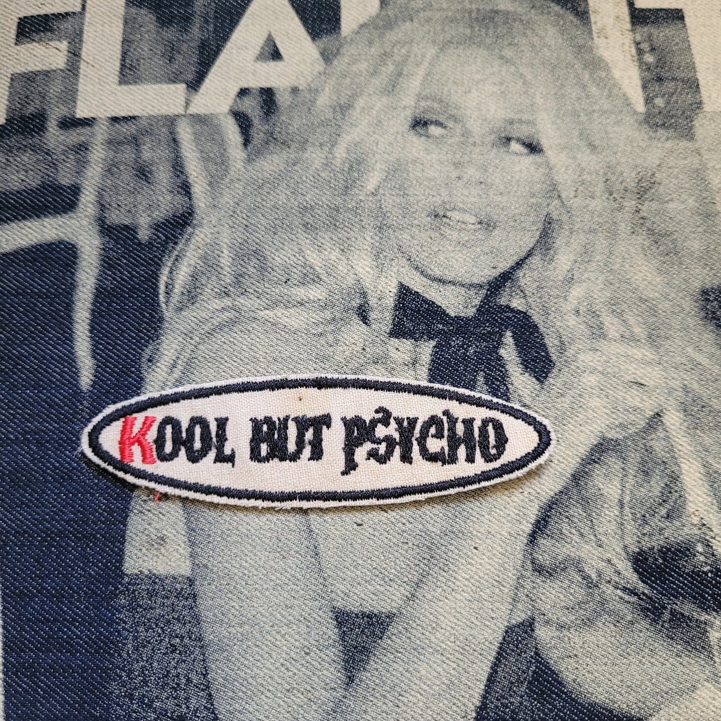 Patch Brodé "Kool but psycho" SUR VIEUX TISSU COTON - PUNK & COTON