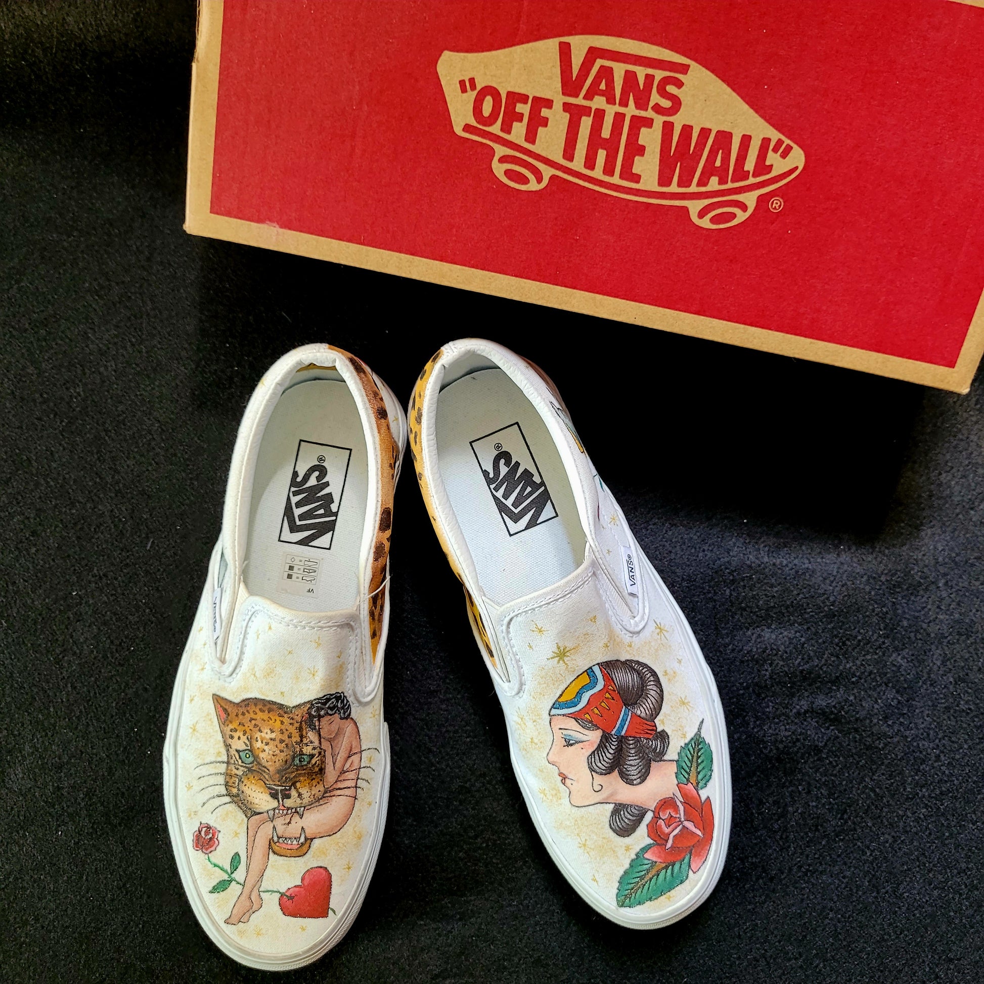 VANS "TATTOO OLD SCHOOL" Slip On peintes à la main by Punk & Coton - PUNK & COTON