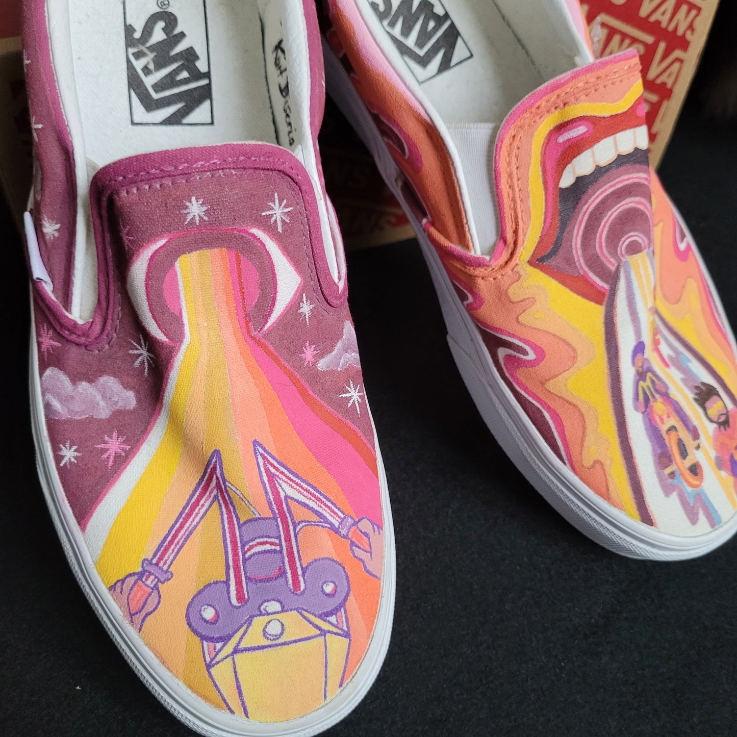 VANS "Chopper Life Psychedelic " Slip On peintes à la main by Punk & Coton