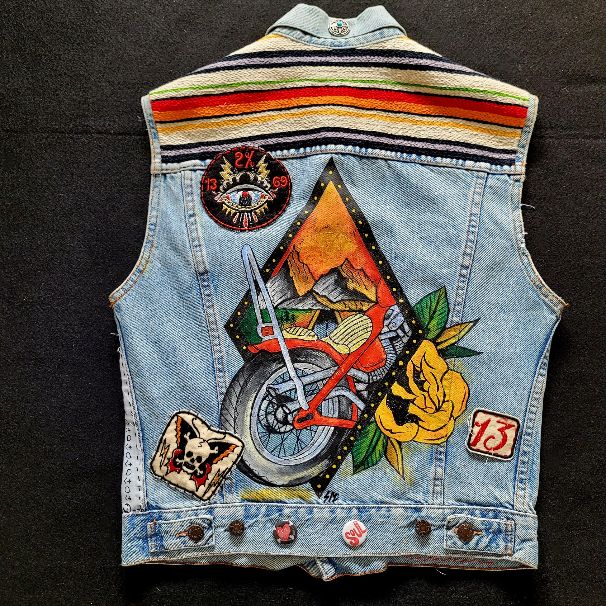 Handpainted  & Handembroidered  JACKET LEVI'S "My Chopper Babe " veste peinte et brodée à la main chopper girl - PUNK & COTON