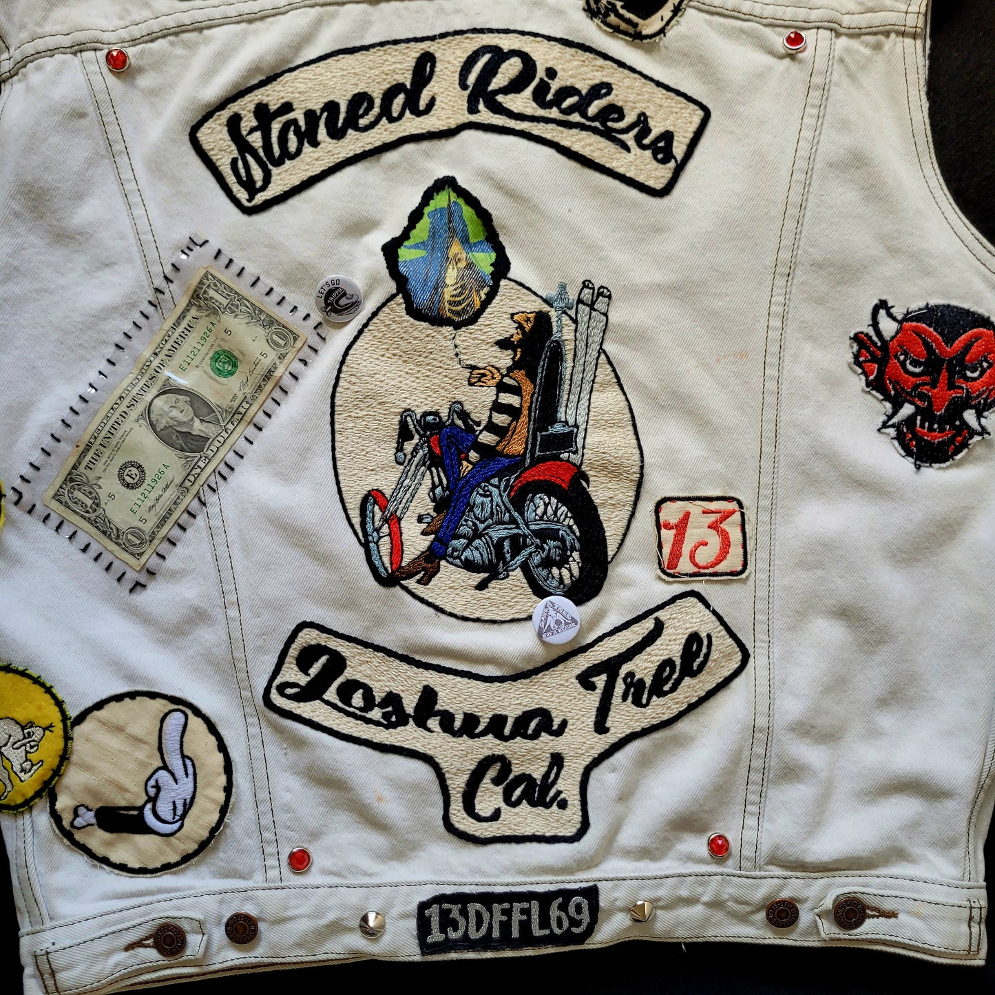 "STONED RIDERS JOSHUA TREE CAL."Handembroidery Levi's Jacket - PUNK & COTON