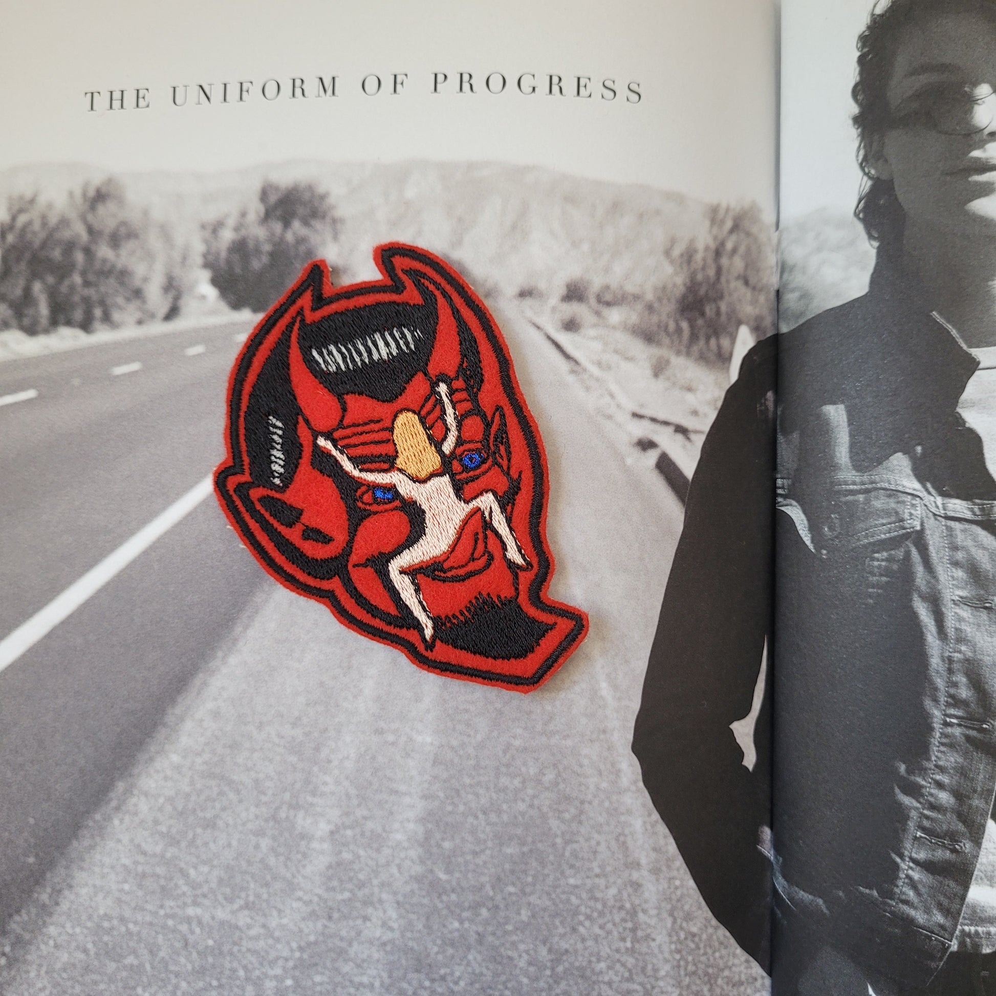 Patch Brodé Woman on devil's tong - PUNK & COTON