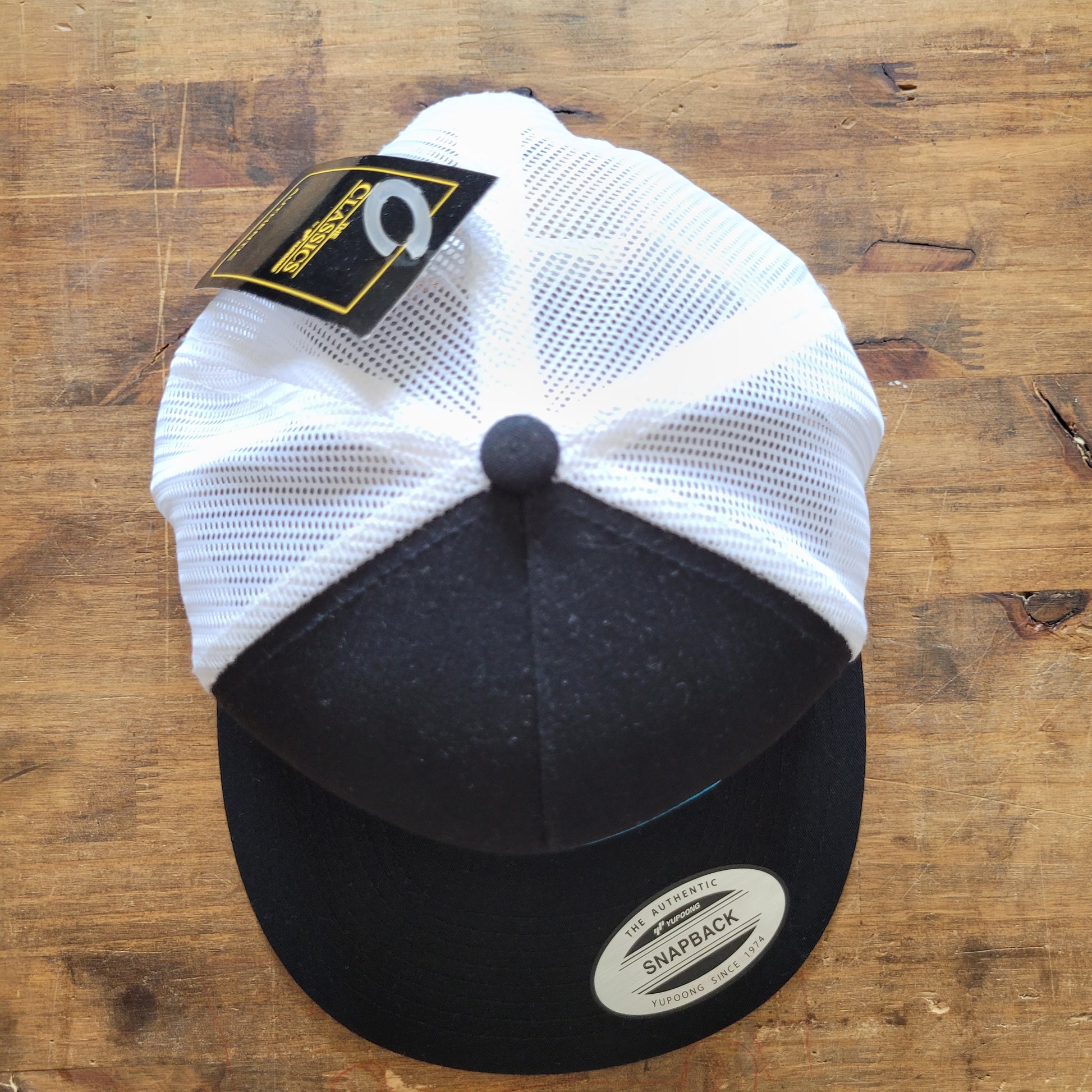 Trucker Cap  Brodé "FOREVER TWO WHEELS" Version Fond Noir / Blanc - PUNK & COTON