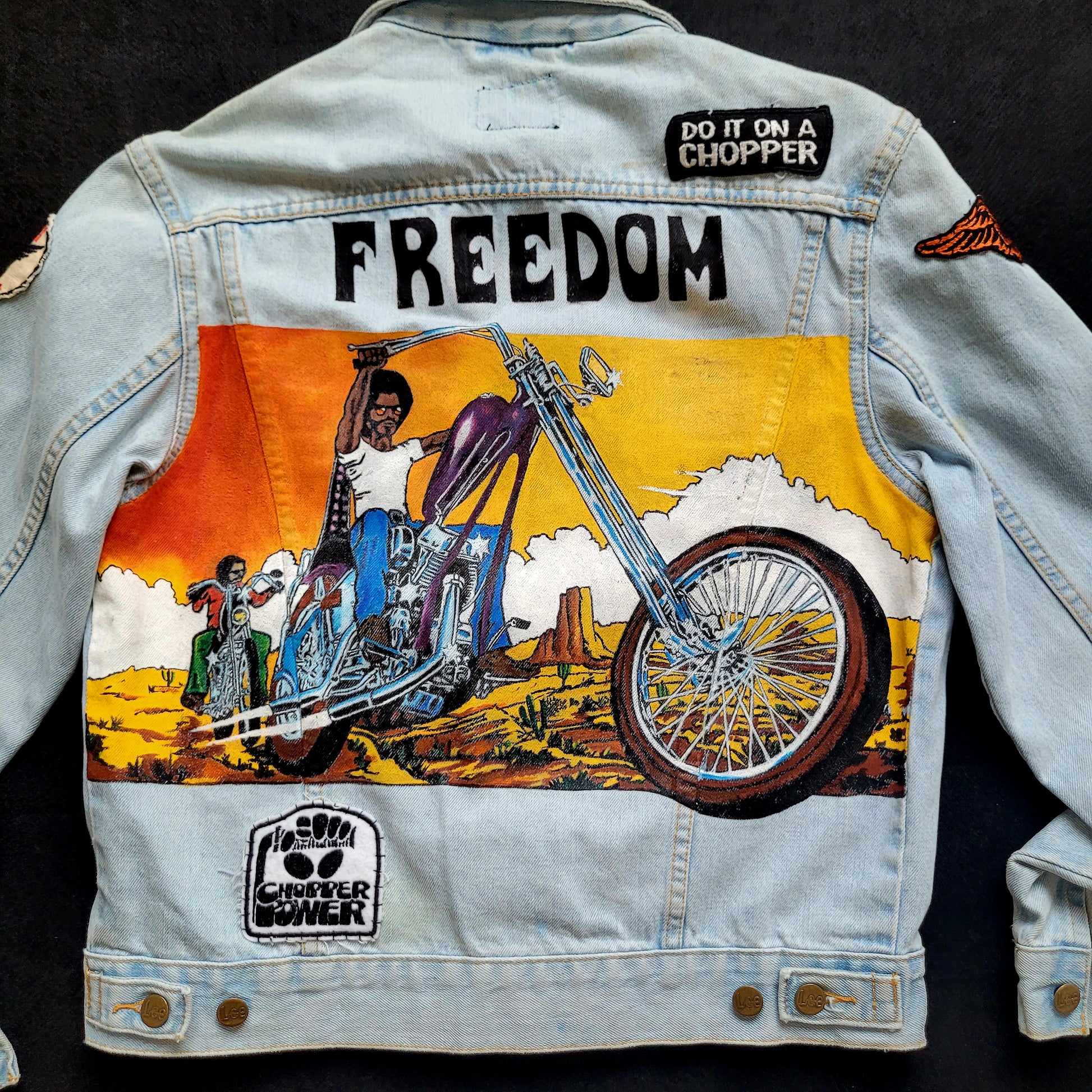 Handpainted Lee "Blacklight Chopper Motorcycle " in memory by Barry Lynn Hanson 1972 signed by the Shop Punk and Coton & Sophie - PUNK & COTON