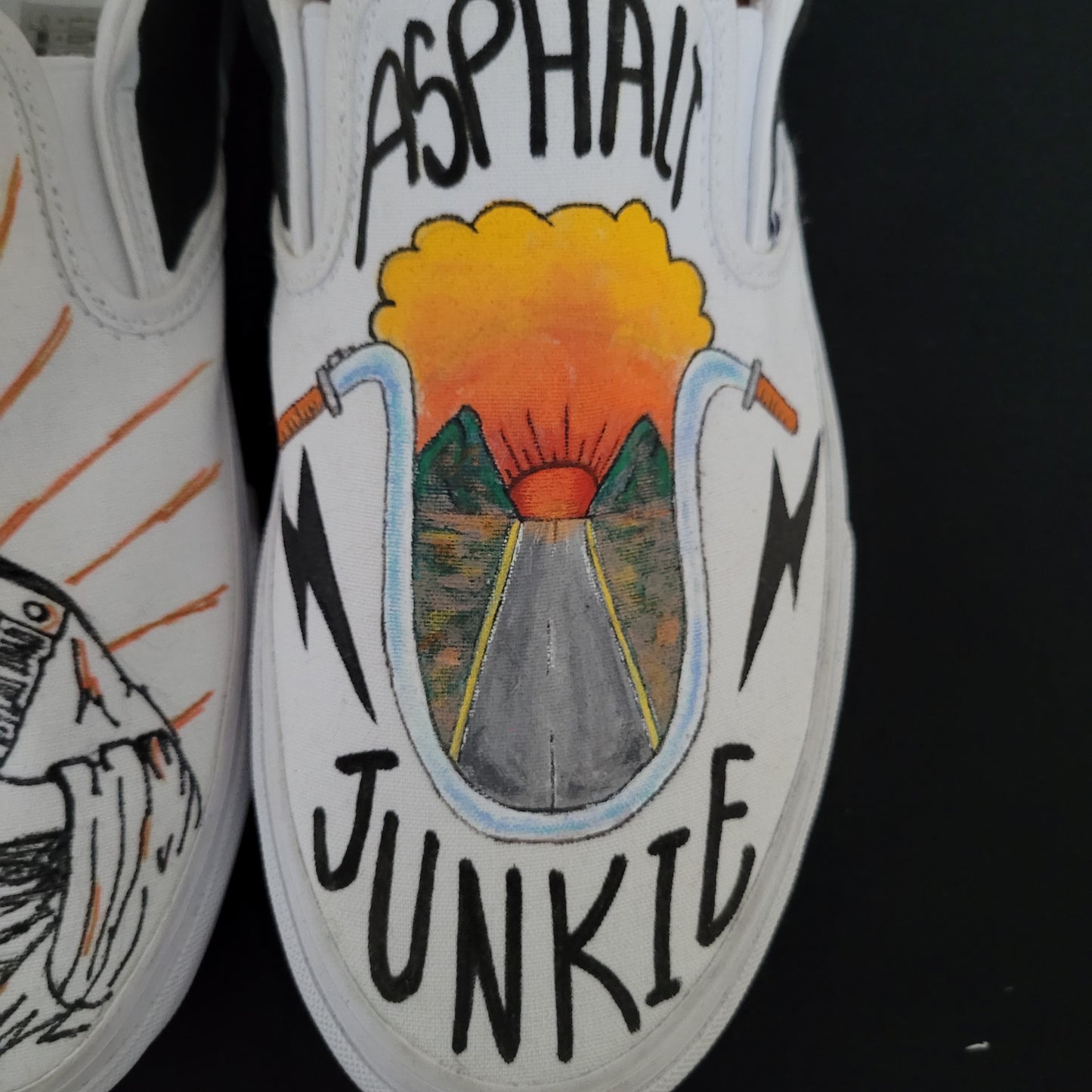 VANS "Jesus & Asphalt junkie" Slip On peintes à la main by Punk & Coton