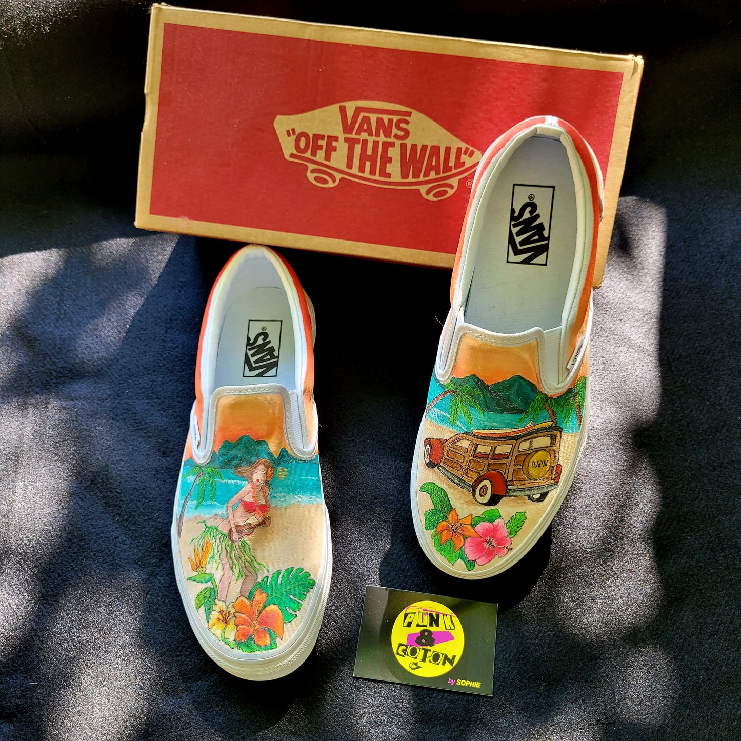VANS "ALOHA" Slip On peintes à la main by Punk & Coton - PUNK & COTON