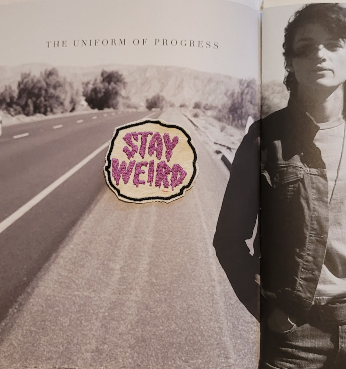 Patch Brodé "Stay weird" Version Purple EN VIEUX TISSU COTON