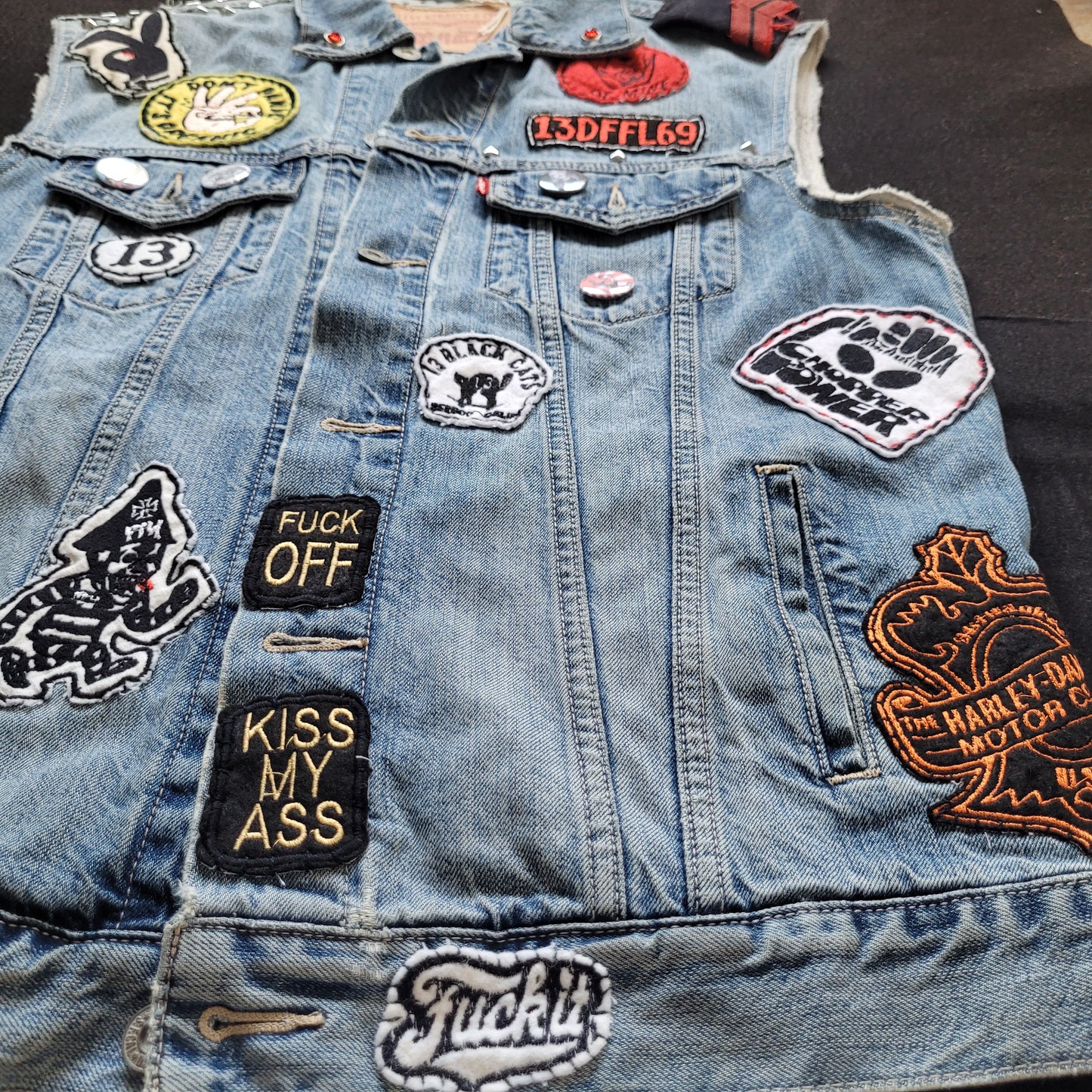 Handpainted Levi's Jacket "Rat Fink Choppers" / Veste sans manches Levi's peinte à la main - PUNK & COTON