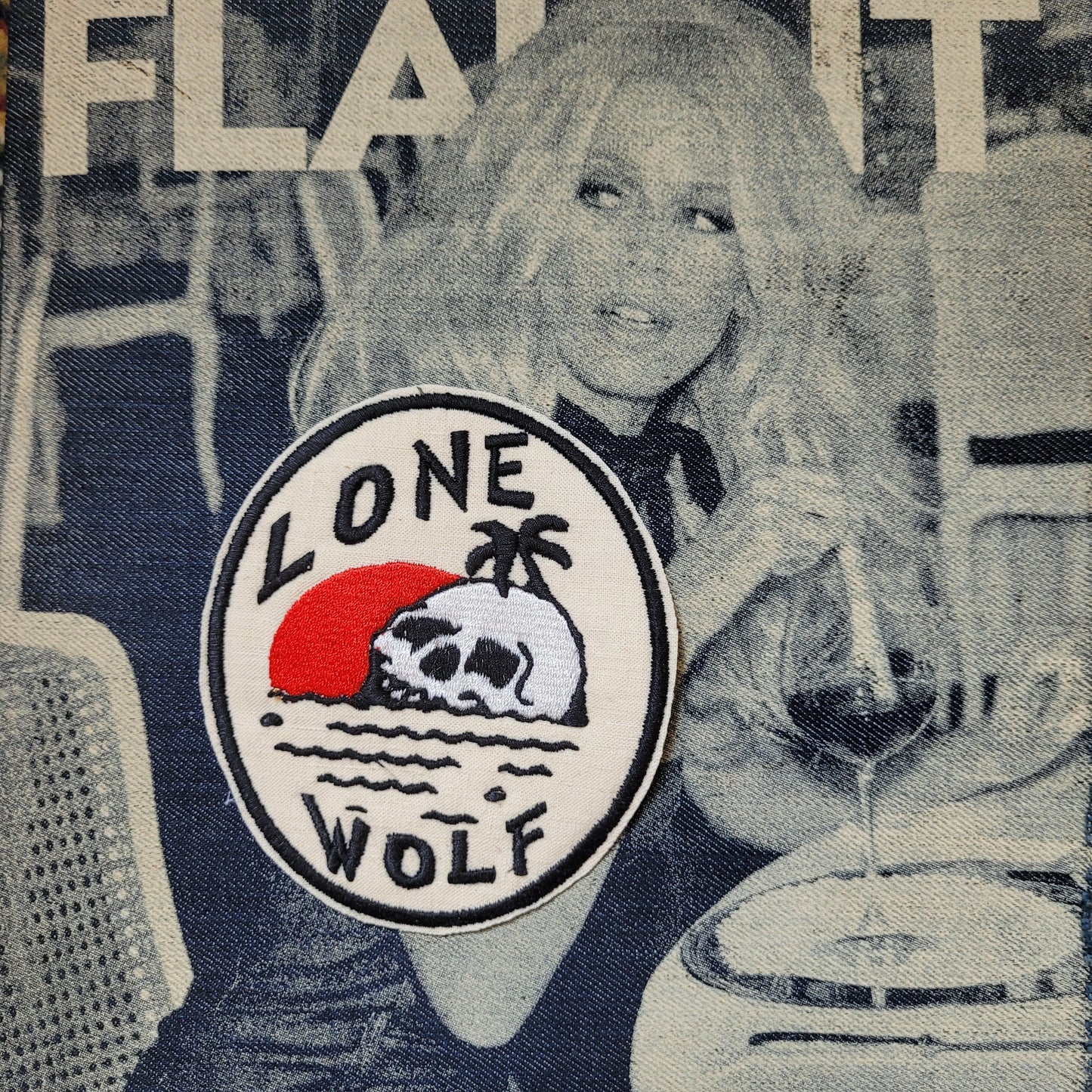 Patch Brodé "Lone Wolf Island" EN VIEUX TISSU COTON - PUNK & COTON