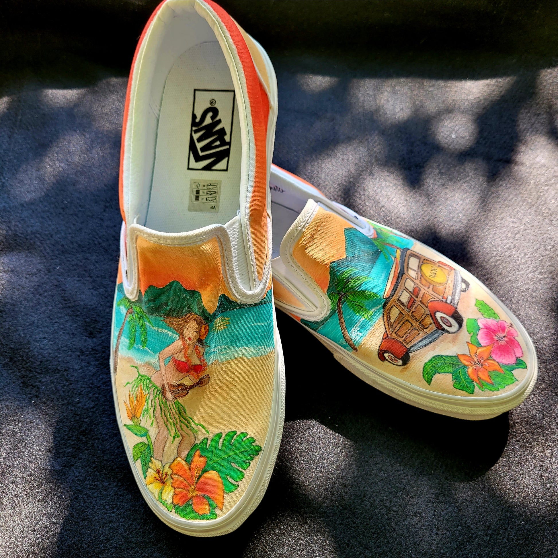 VANS "ALOHA" Slip On peintes à la main by Punk & Coton - PUNK & COTON