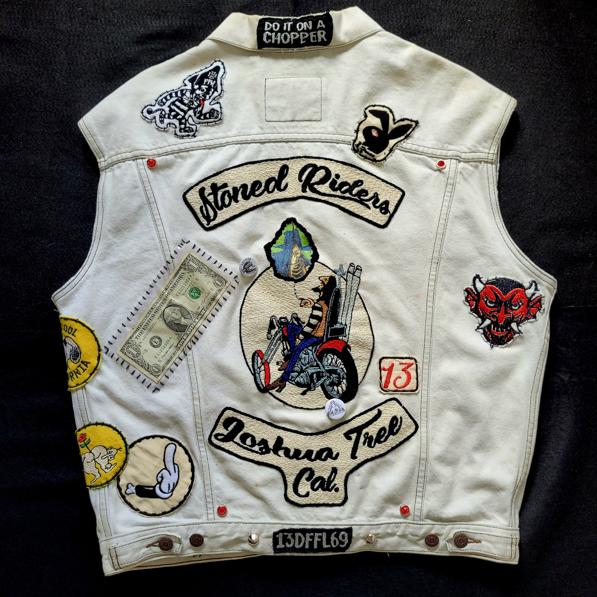 "STONED RIDERS JOSHUA TREE CAL."Handembroidery Levi's Jacket - PUNK & COTON