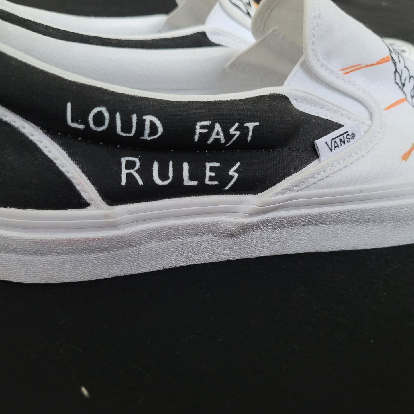 VANS "Jesus & Asphalt junkie" Slip On peintes à la main by Punk & Coton