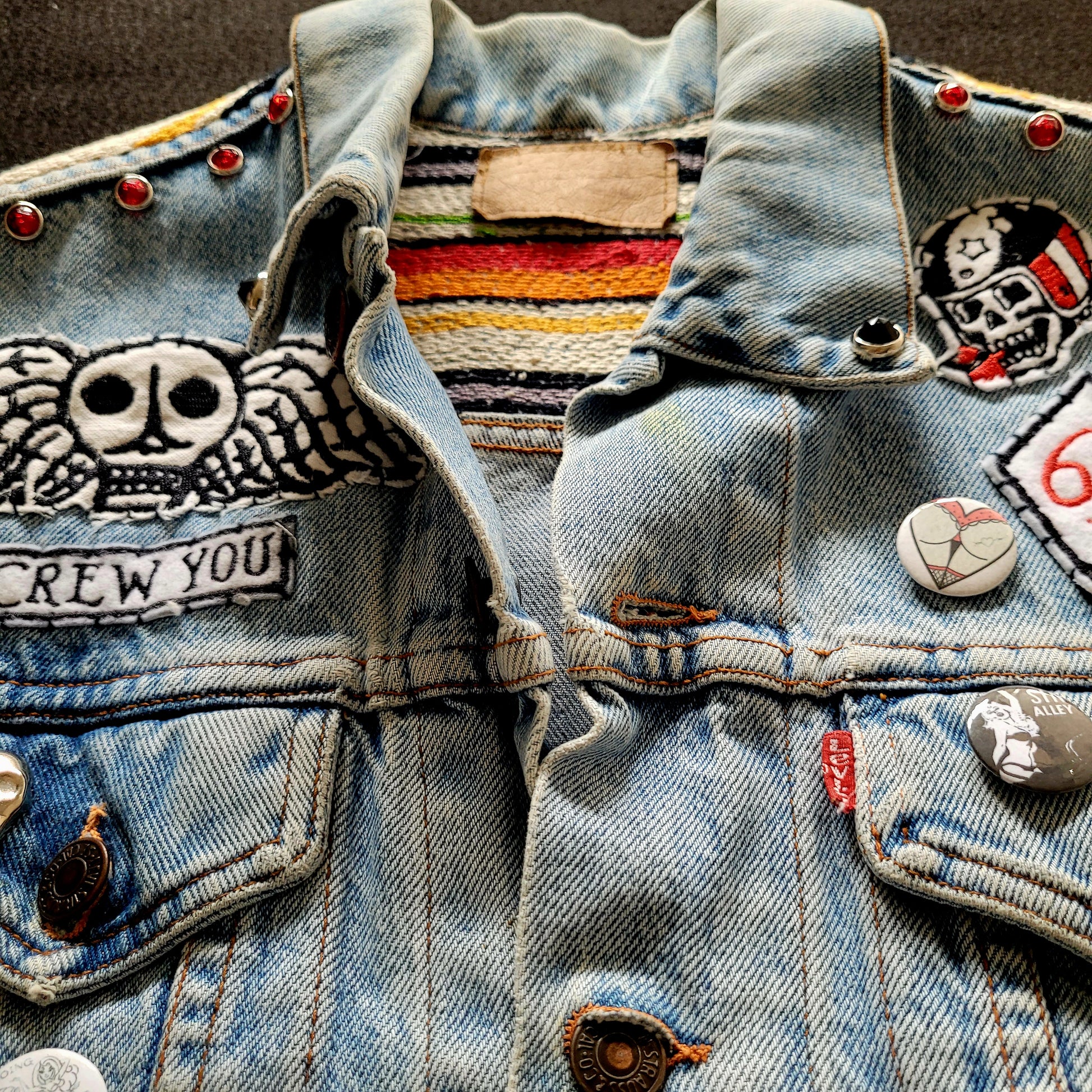 Handpainted  & Handembroidered  JACKET LEVI'S "My Chopper Babe " veste peinte et brodée à la main chopper girl - PUNK & COTON