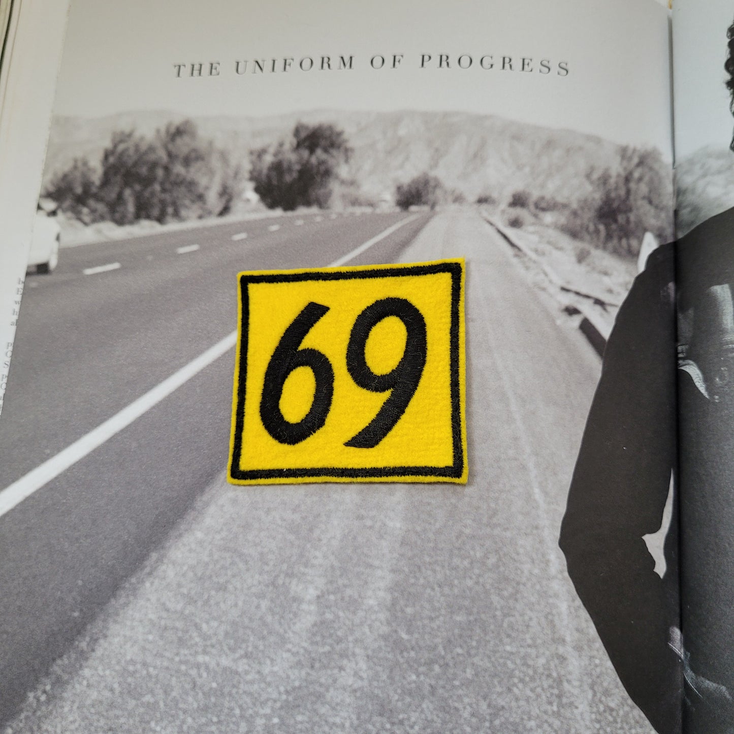 Patch Brodé 69 CARRE (Version Jaune) - PUNK & COTON