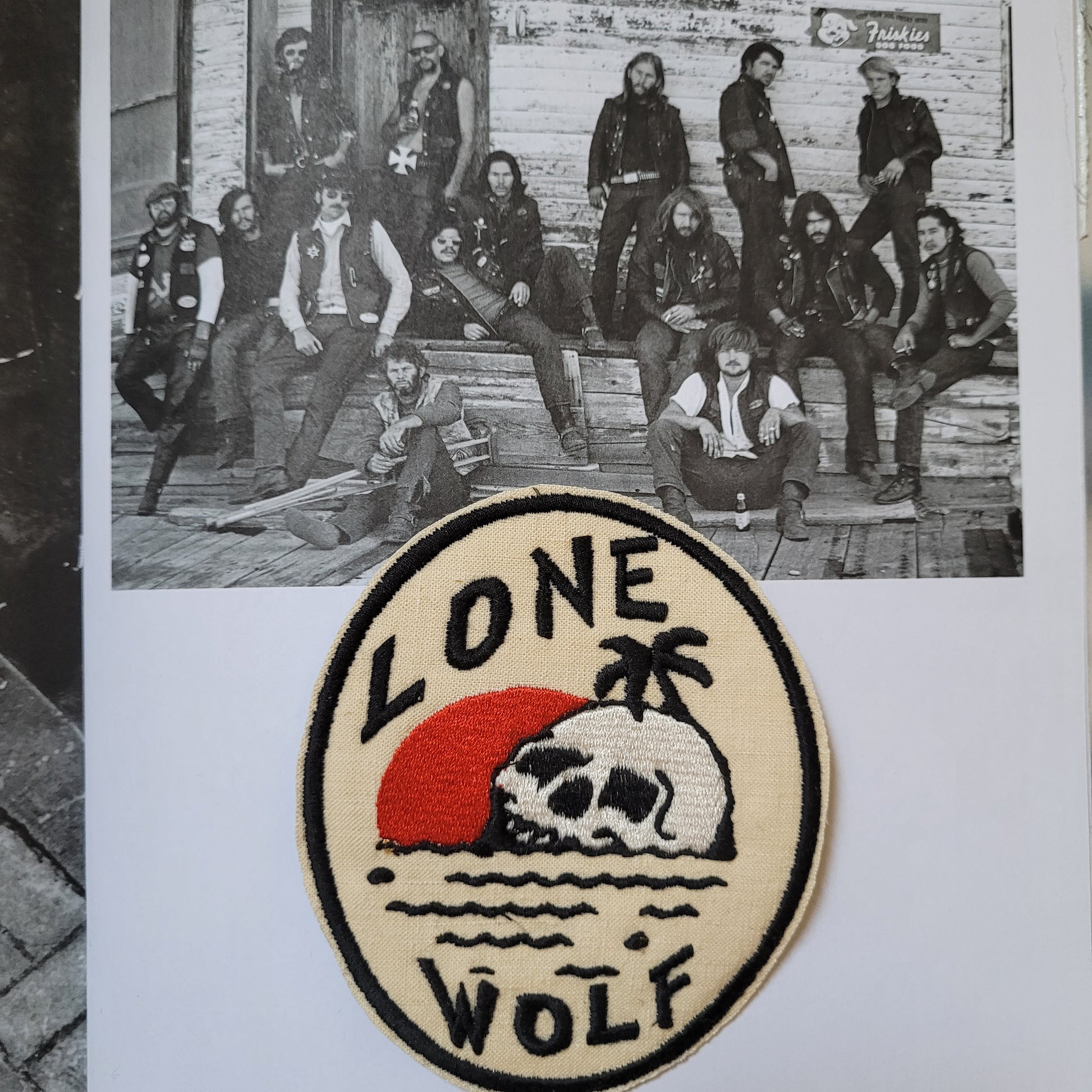 Patch Brodé "Lone Wolf Island" EN VIEUX TISSU COTON - PUNK & COTON