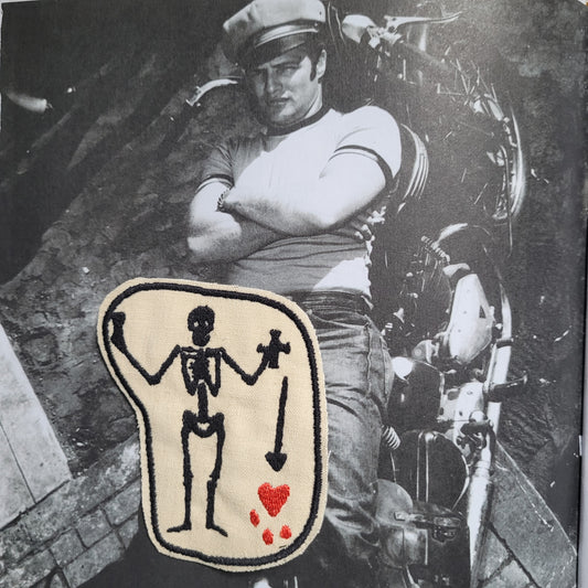 Patch Brodé " The Pirate Skull & Heart" Flag SUR VIEUX TISSU COTON - PUNK & COTON