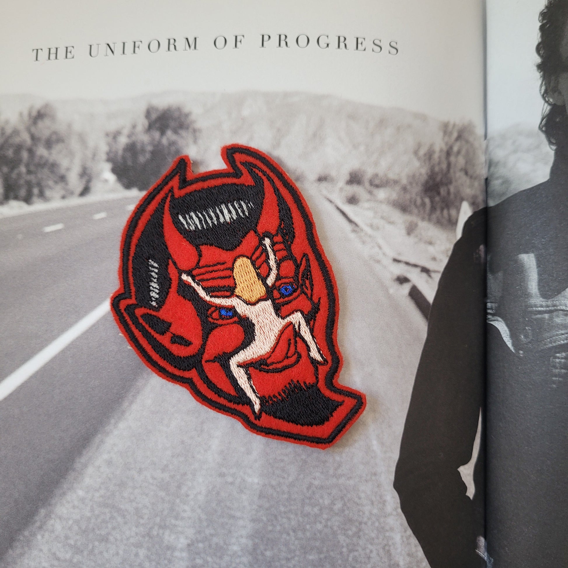 Patch Brodé Woman on devil's tong - PUNK & COTON