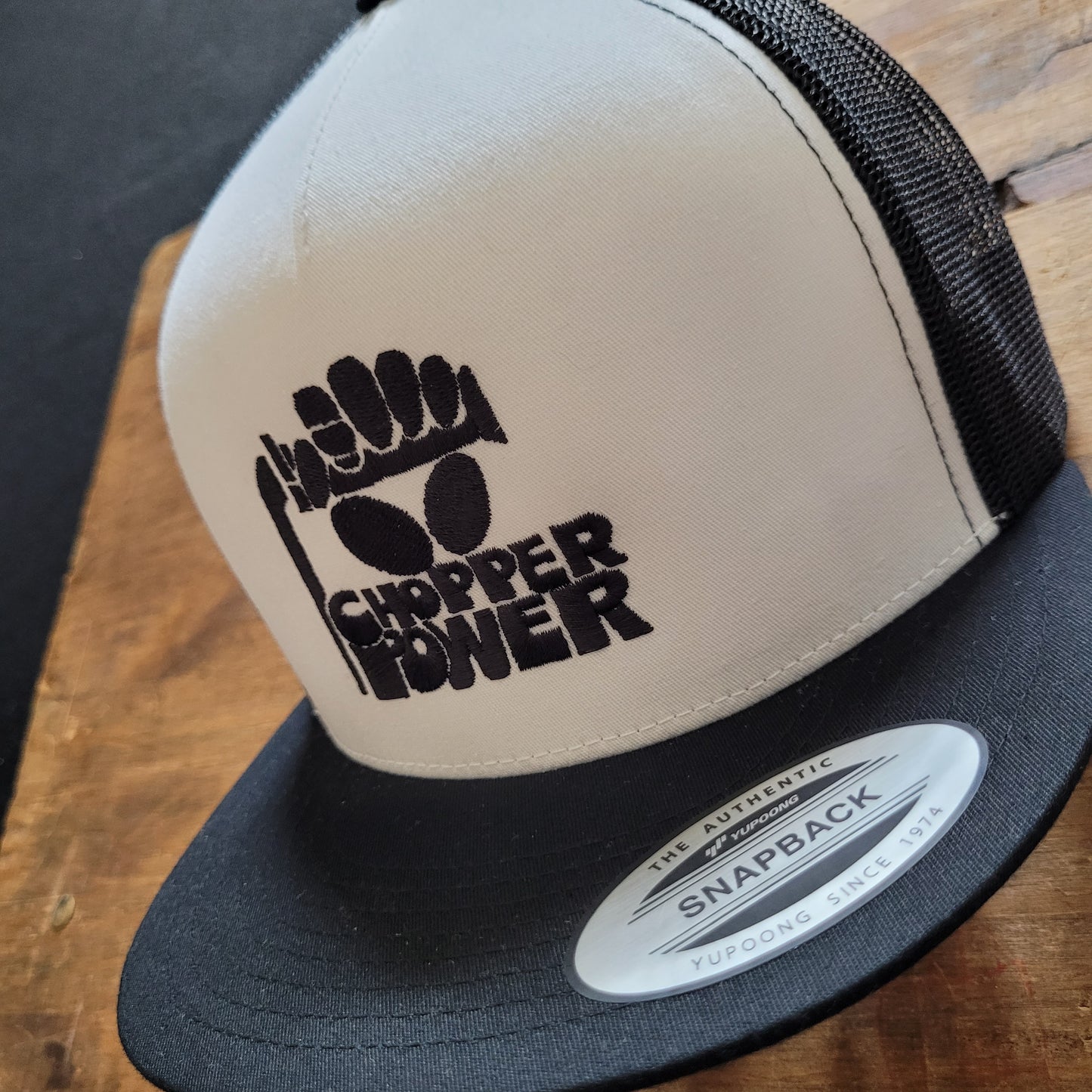 Trucker Cap  Brodé "CHOPPER POWER" Version Fond Blanc / Noir - PUNK & COTON