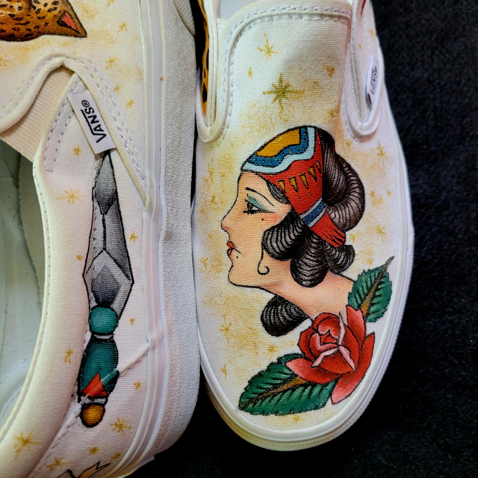 VANS "TATTOO OLD SCHOOL" Slip On peintes à la main by Punk & Coton - PUNK & COTON