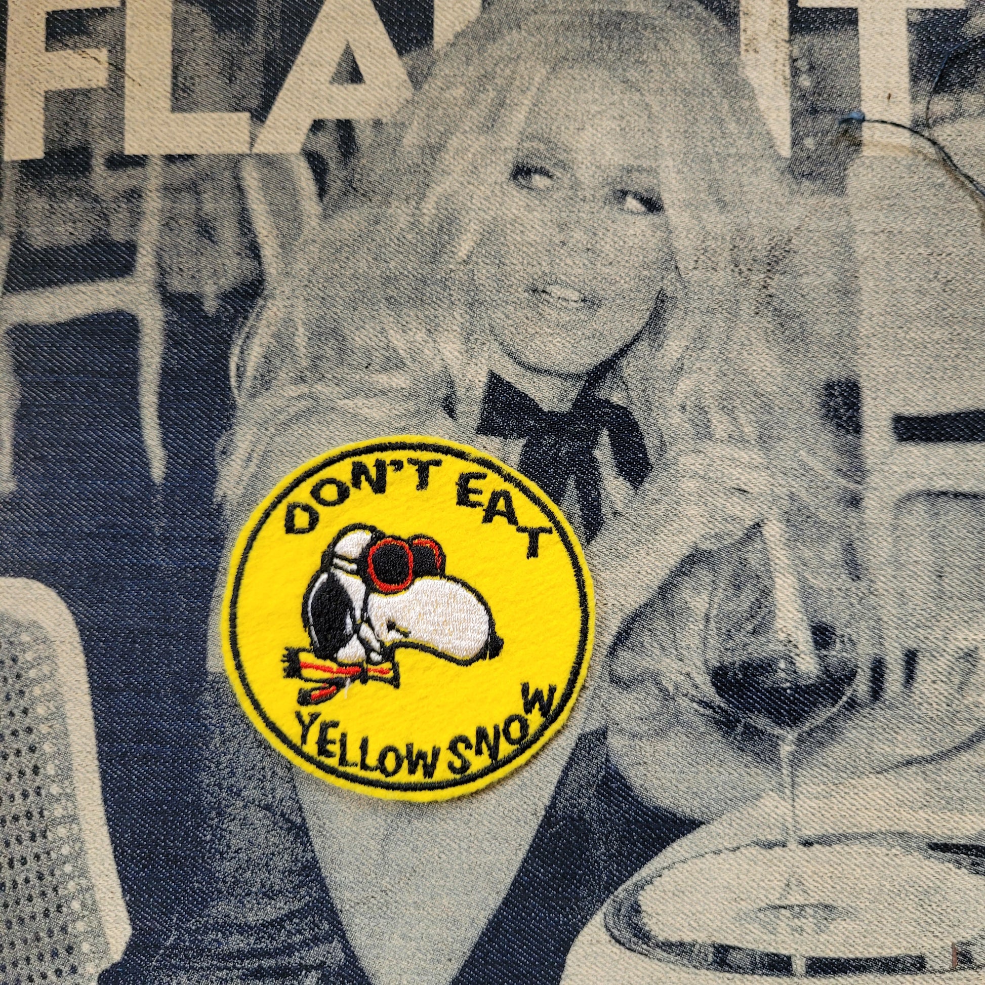 Patch Brodé Snoopy "Don't Eat Yellow Snow" - PUNK & COTON