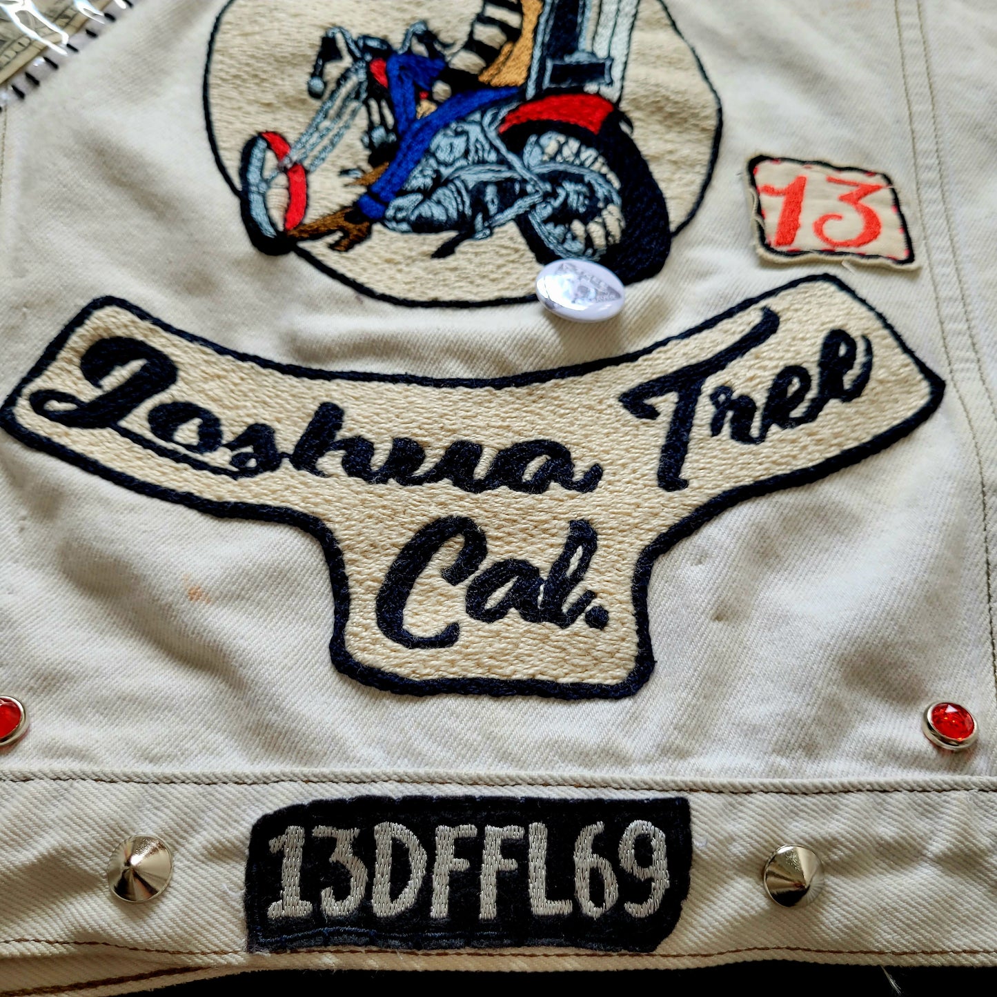 "STONED RIDERS JOSHUA TREE CAL."Handembroidery Levi's Jacket - PUNK & COTON