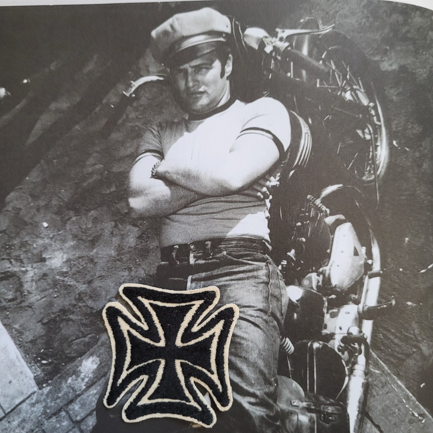 Patch Brodé "Iron cross"  no maltese cross, perfect on your cut SUR VIEUX TISSU COTON - PUNK & COTON