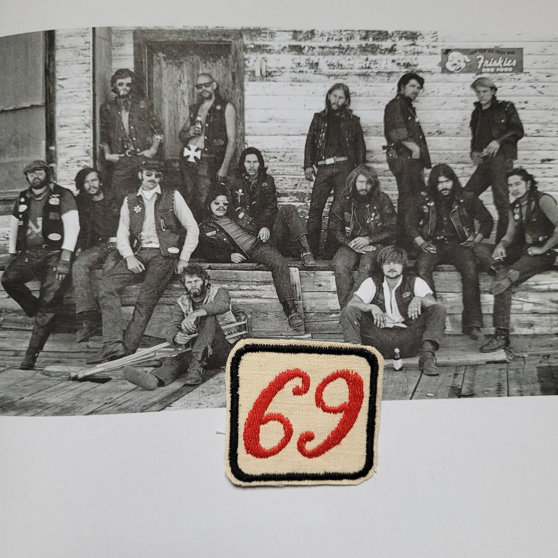 Patch Brodé "69"  Perfect on your cut EN TISSU VIEUX COTON - PUNK & COTON