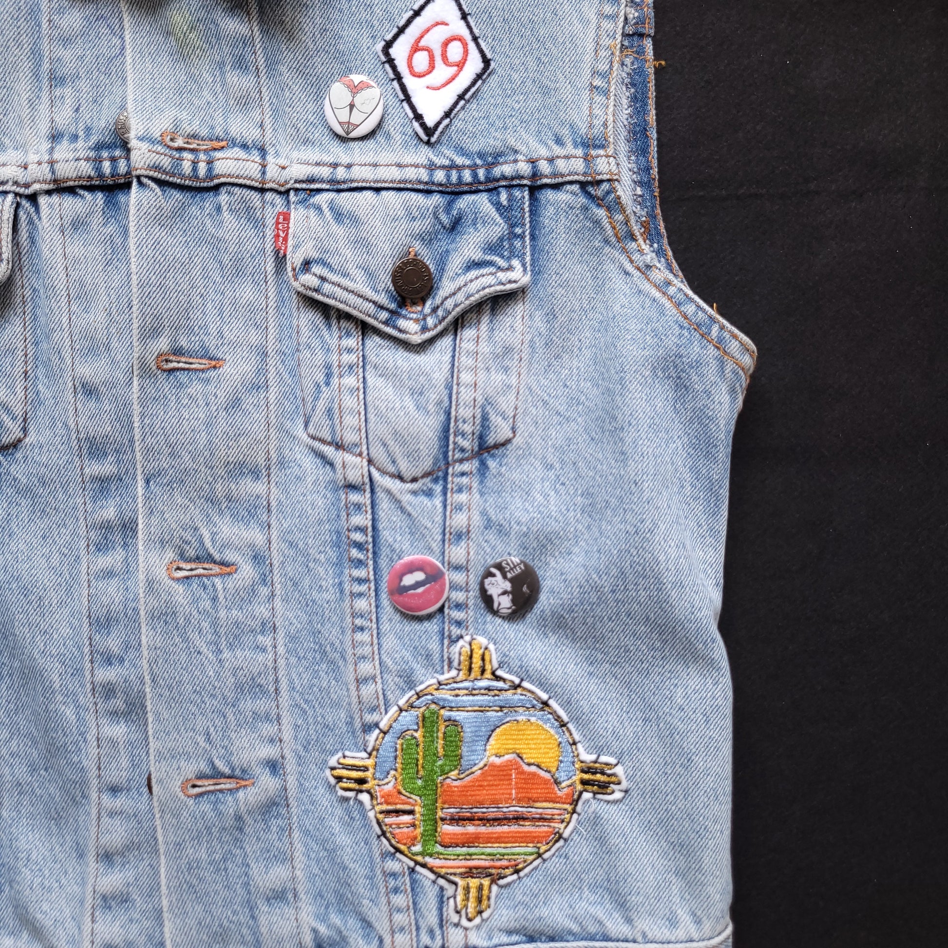 HANDPAINTED JACKET LEVI'S "SISSY BAR" veste peinte à la main chopper girl - PUNK & COTON