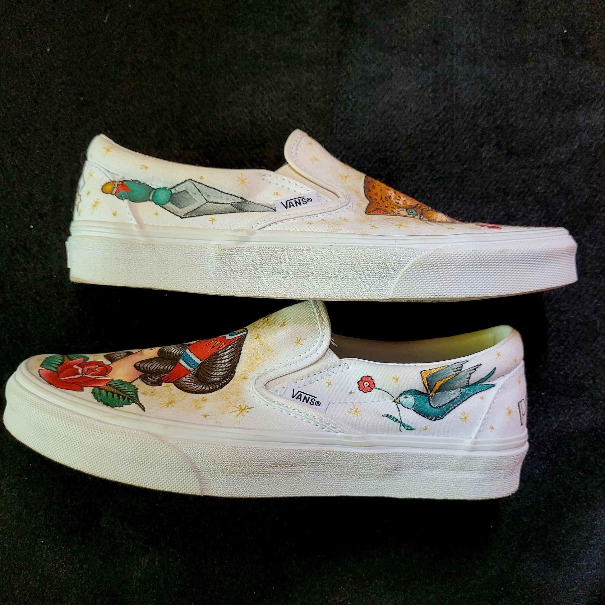 VANS "TATTOO OLD SCHOOL" Slip On peintes à la main by Punk & Coton - PUNK & COTON