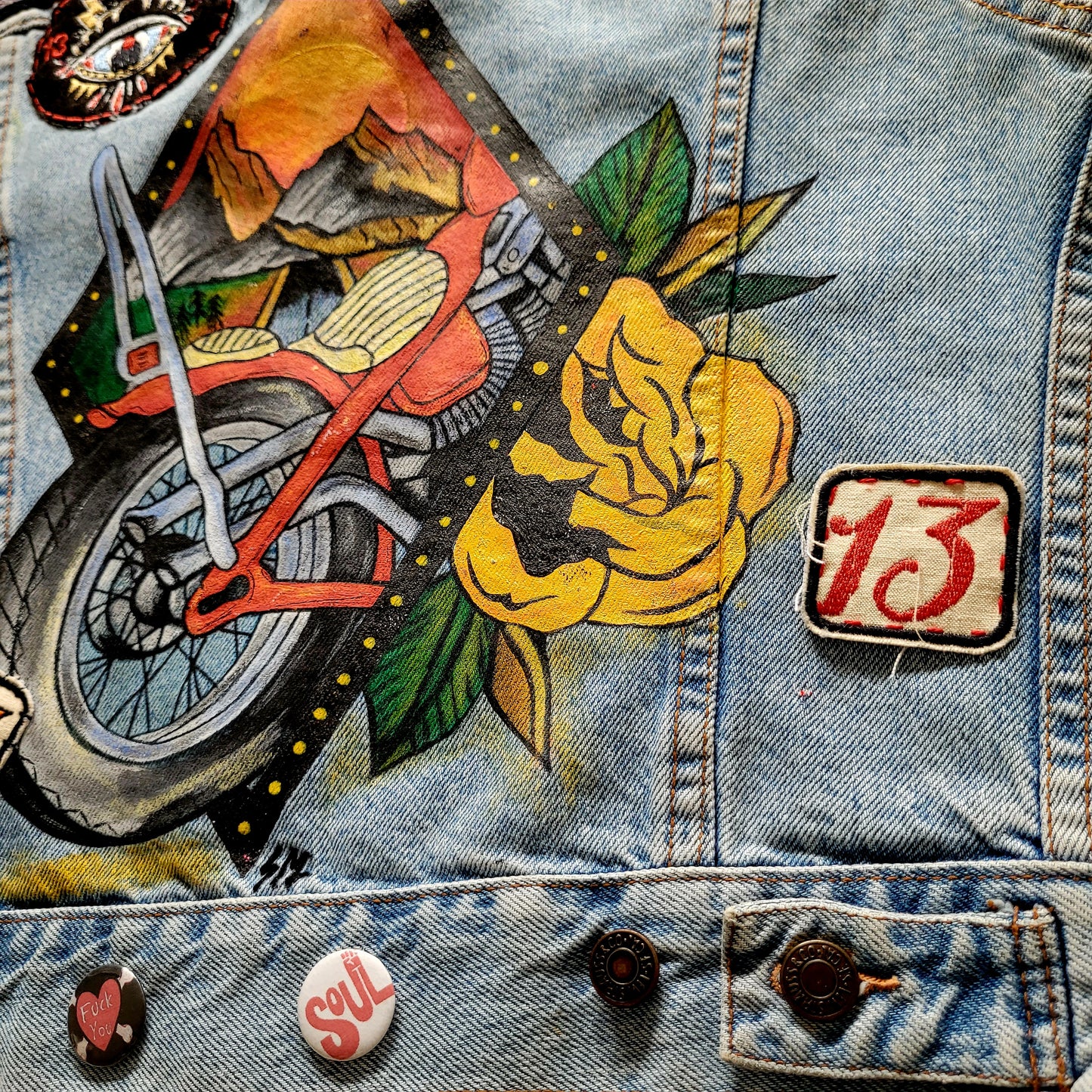 Handpainted  & Handembroidered  JACKET LEVI'S "My Chopper Babe " veste peinte et brodée à la main chopper girl - PUNK & COTON