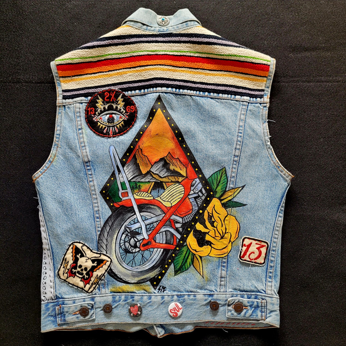 Handpainted  & Handembroidered  JACKET LEVI'S "My Chopper Babe " veste peinte et brodée à la main chopper girl - PUNK & COTON
