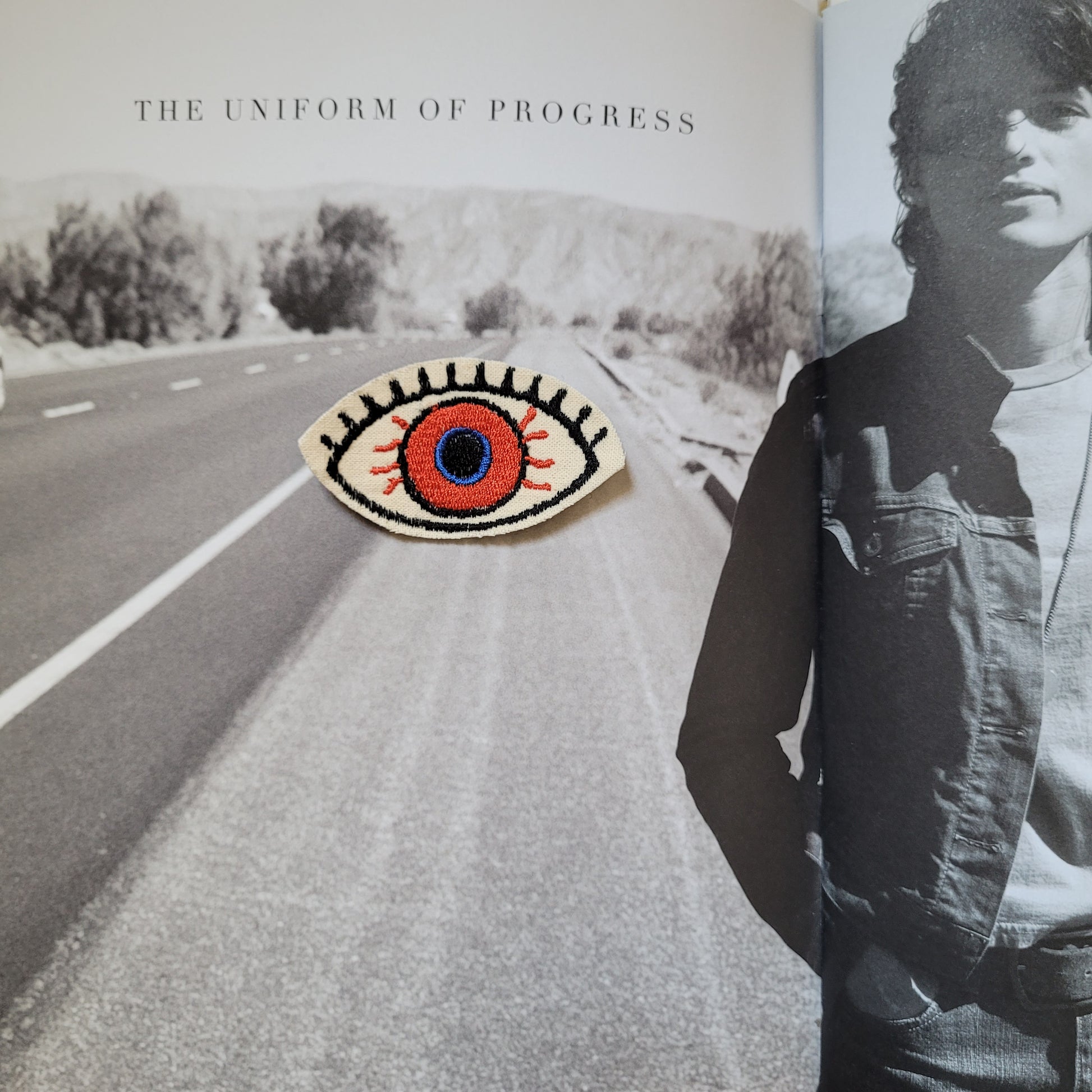 Parch Brodé "My Eye" sur vieux tissus - PUNK & COTON