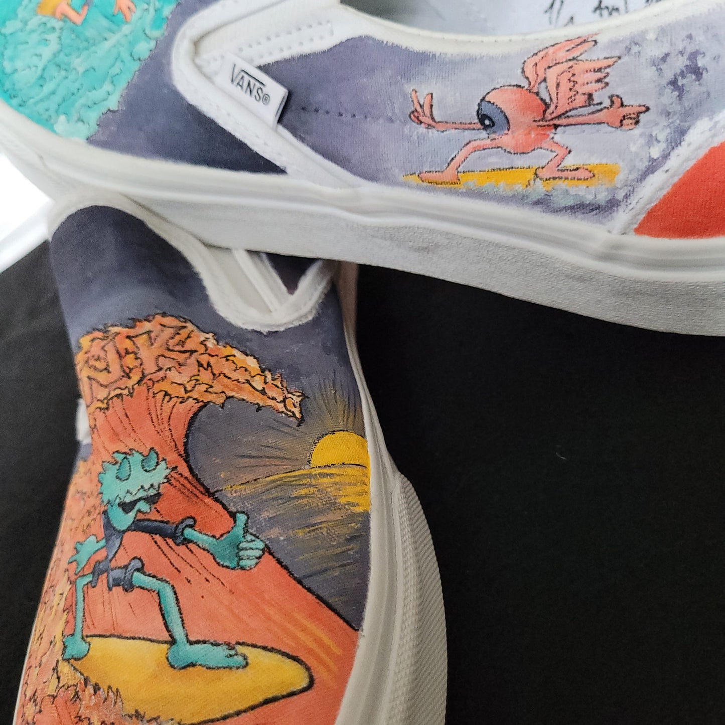 VANS "Ange & Démon Surf " Slip On peintes à la main by Punk & Coton