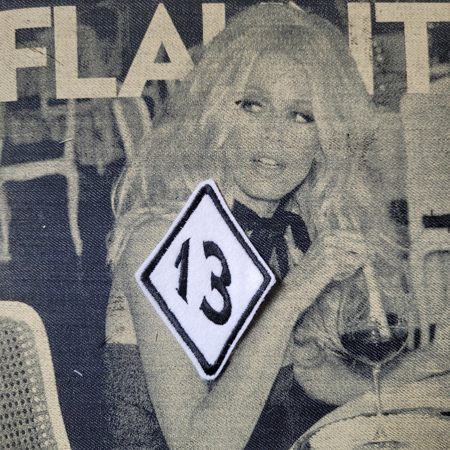 Patch Brodé 13 LOSANGE (Version Blanche) - PUNK & COTON