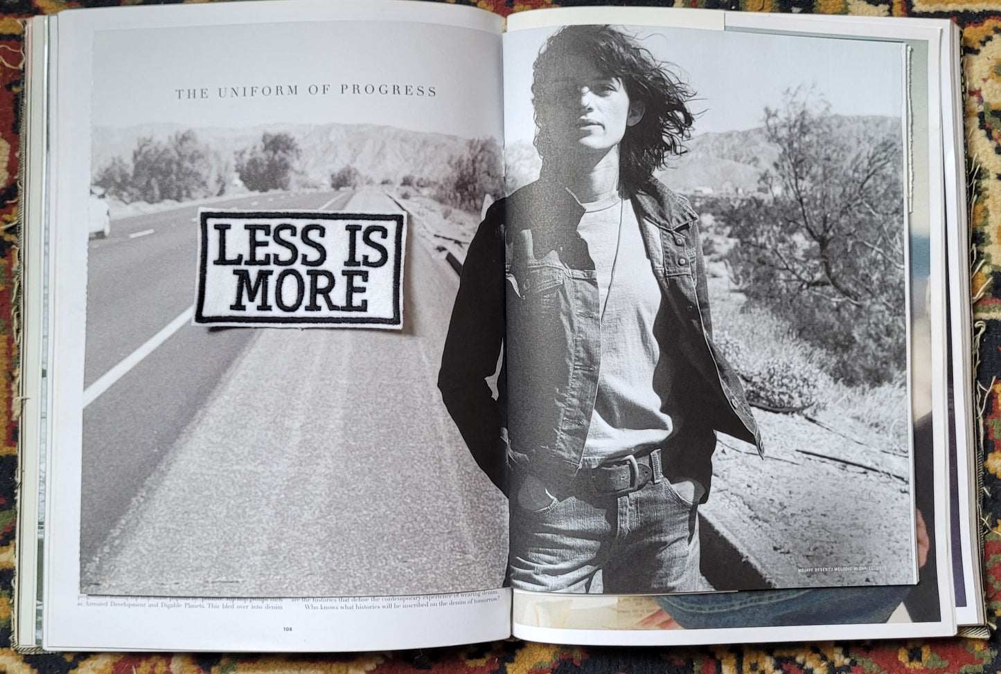 Patch Brodé Less is More ( version Fond Blanc) - PUNK & COTON