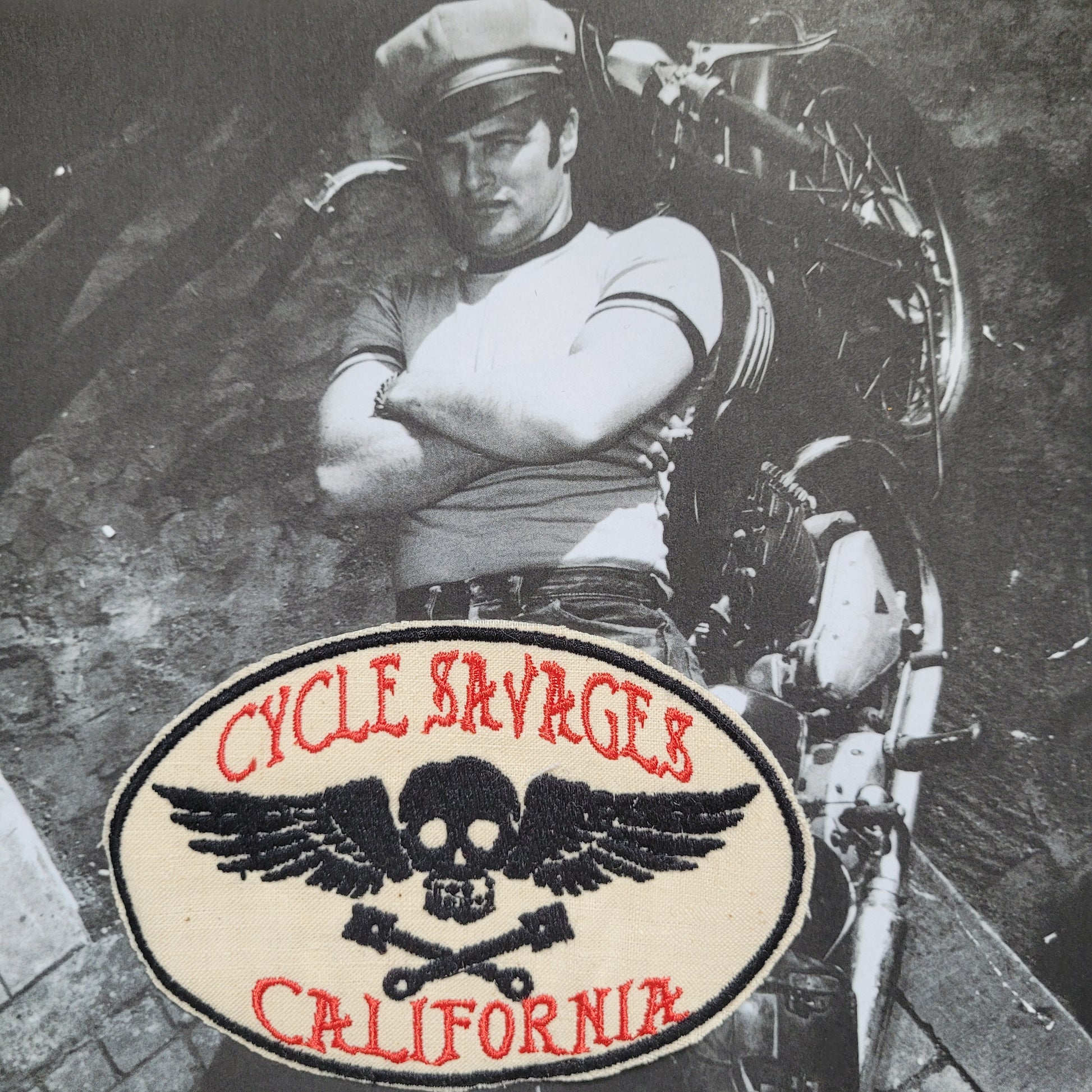 Patch Brodé "Cycle savages" Série 5 Versions ( WOLRDWIDE / FRANCE / JAPON/ CALIFORNIE/ TEXAS) EN VIEUX TISSU COTON - PUNK & COTON