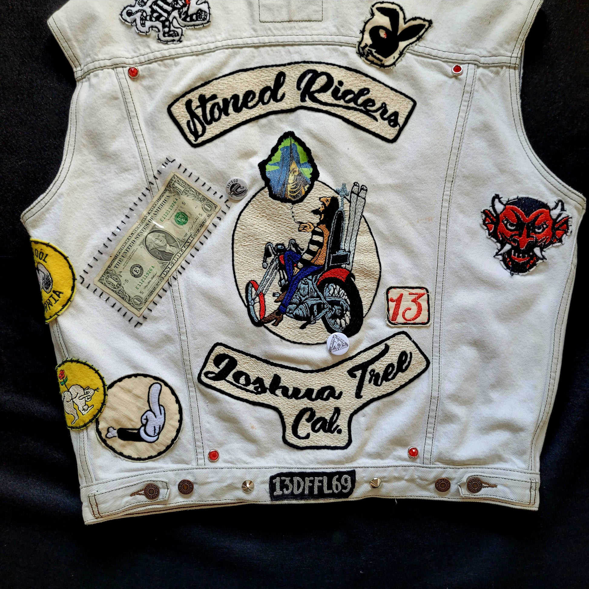 "STONED RIDERS JOSHUA TREE CAL."Handembroidery Levi's Jacket - PUNK & COTON
