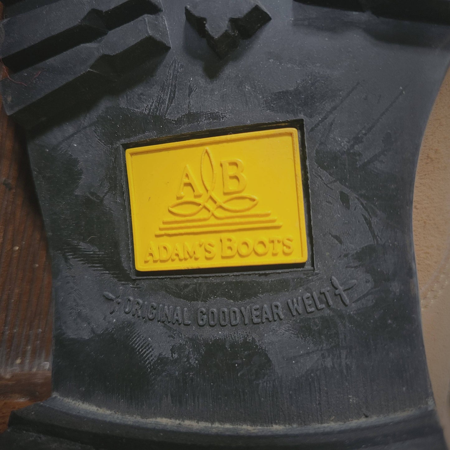 Brand new loggers reverse leather / paire de loggers neuves cuir retourné. - L'Insoumis Clothing