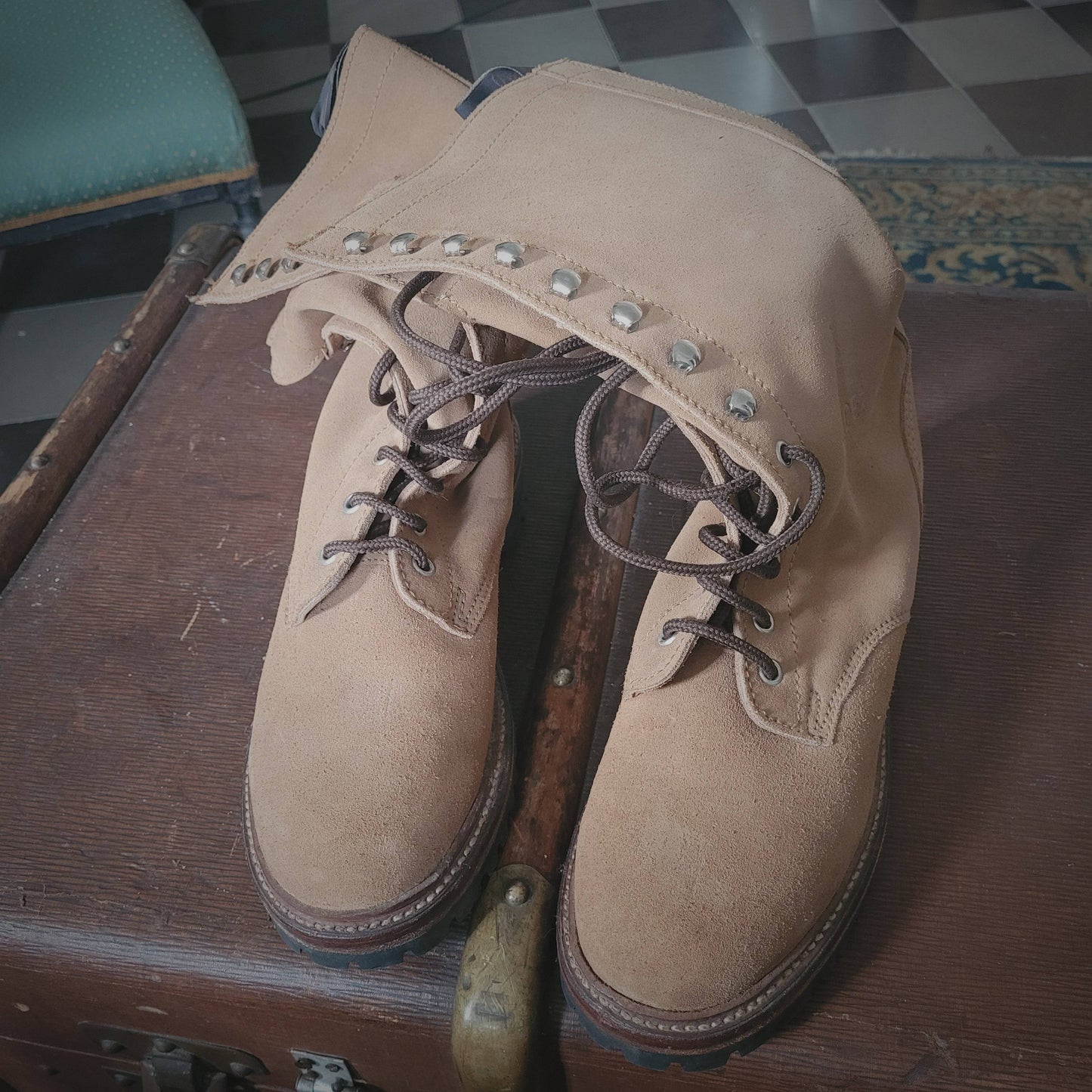 Brand new loggers reverse leather / paire de loggers neuves cuir retourné. - L'Insoumis Clothing