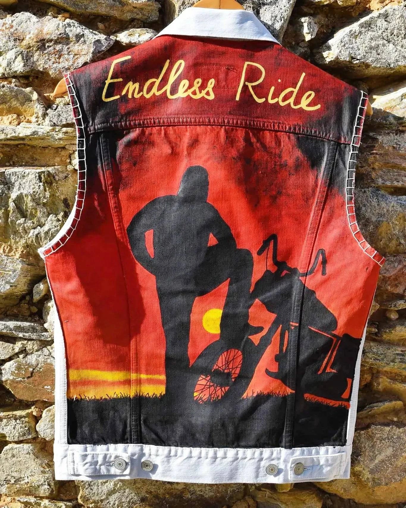 "ENDLESS RIDE" Handpainted Levi's Jacket/ veste peinte à la main - L'Insoumis Clothing